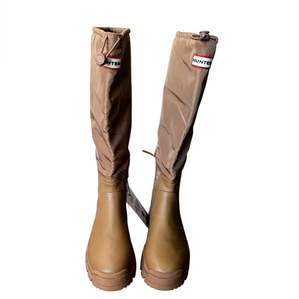 Hunter Women’s Tall Tan Waterproof Rain Boots NWT Size 7 - Picture 2 of 15